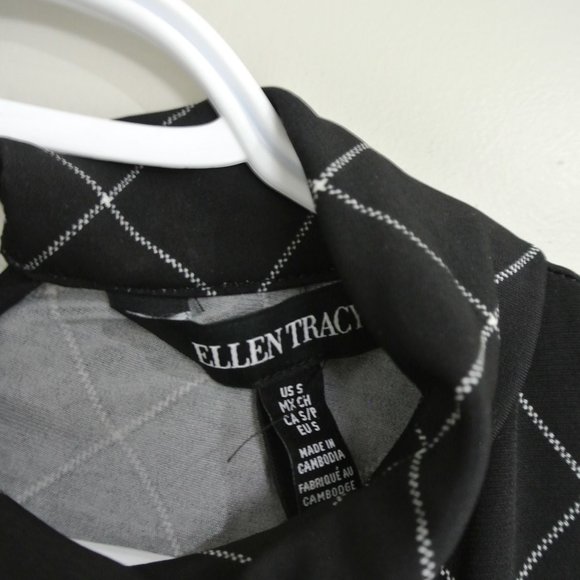 Black sleeveless blouse - Picture 5 of 5